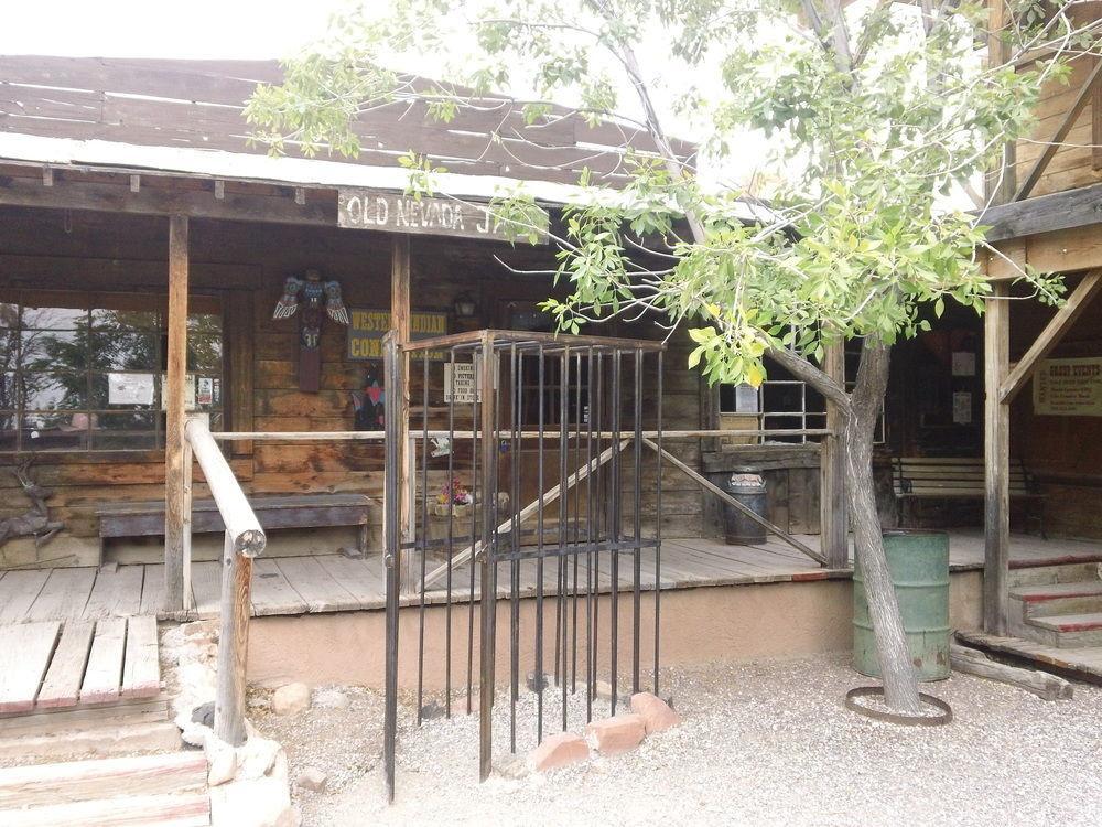 Blue Diamond Bonnie Springs Ranch Motel מראה חיצוני תמונה