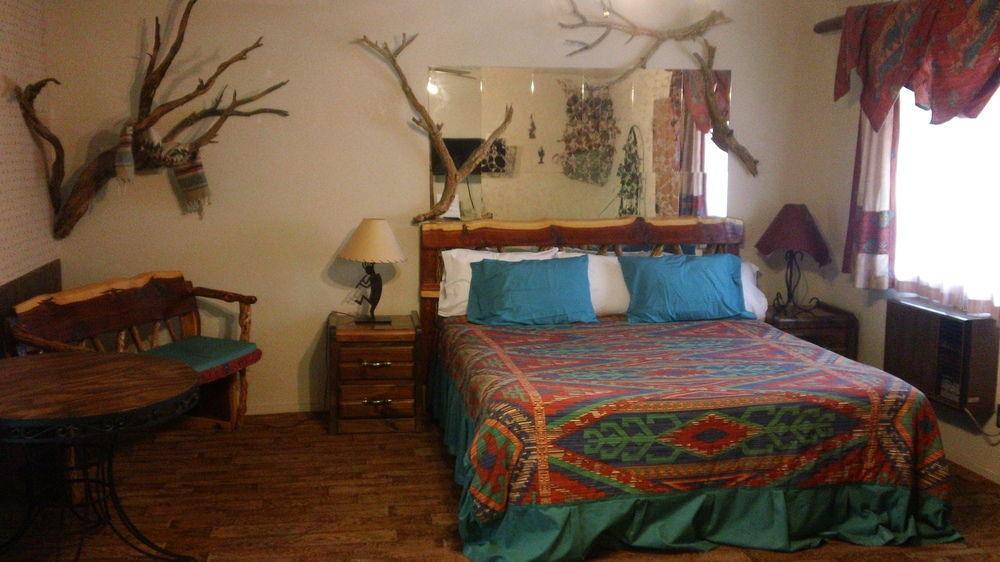 Blue Diamond Bonnie Springs Ranch Motel מראה חיצוני תמונה