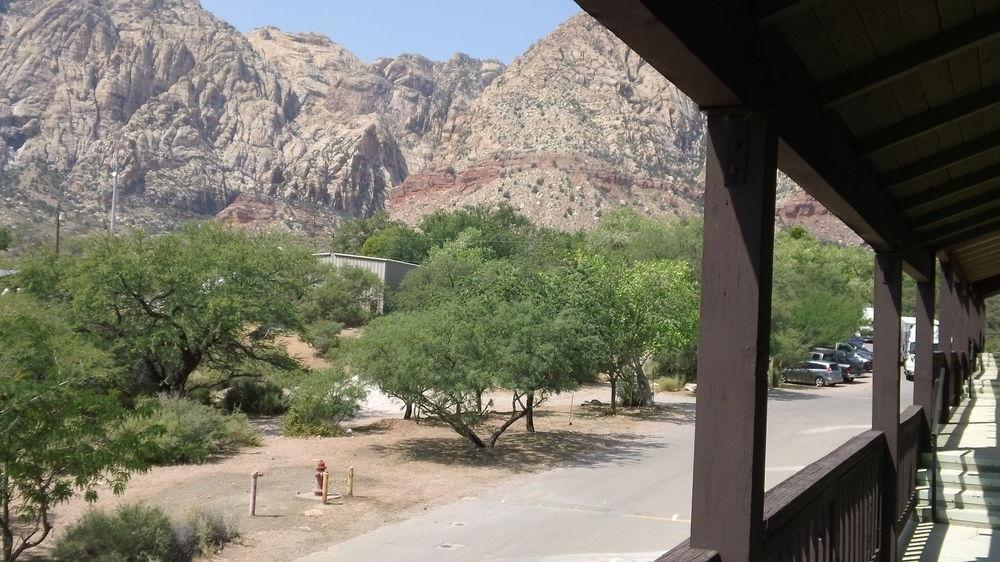 Blue Diamond Bonnie Springs Ranch Motel מראה חיצוני תמונה