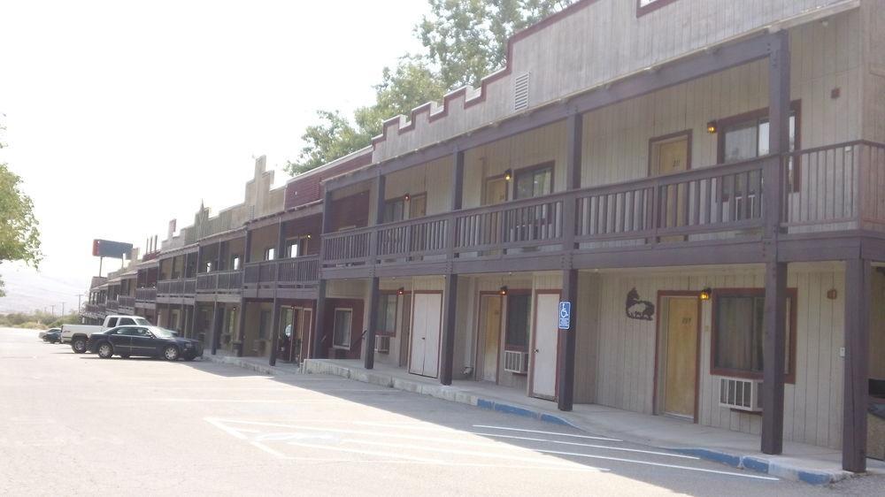 Blue Diamond Bonnie Springs Ranch Motel מראה חיצוני תמונה