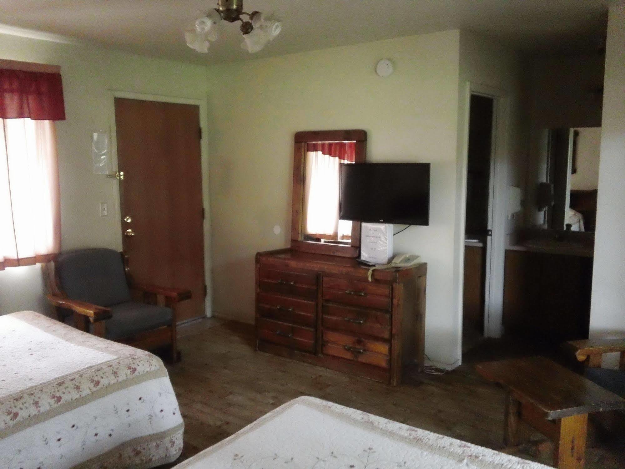 Blue Diamond Bonnie Springs Ranch Motel מראה חיצוני תמונה